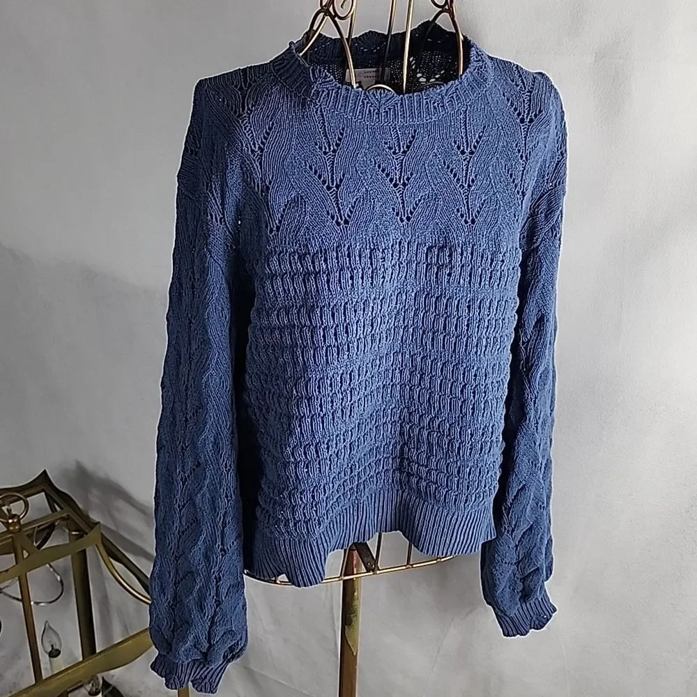 Lavender Blue Knit Cropped Wide Sleeved Sweater Size M